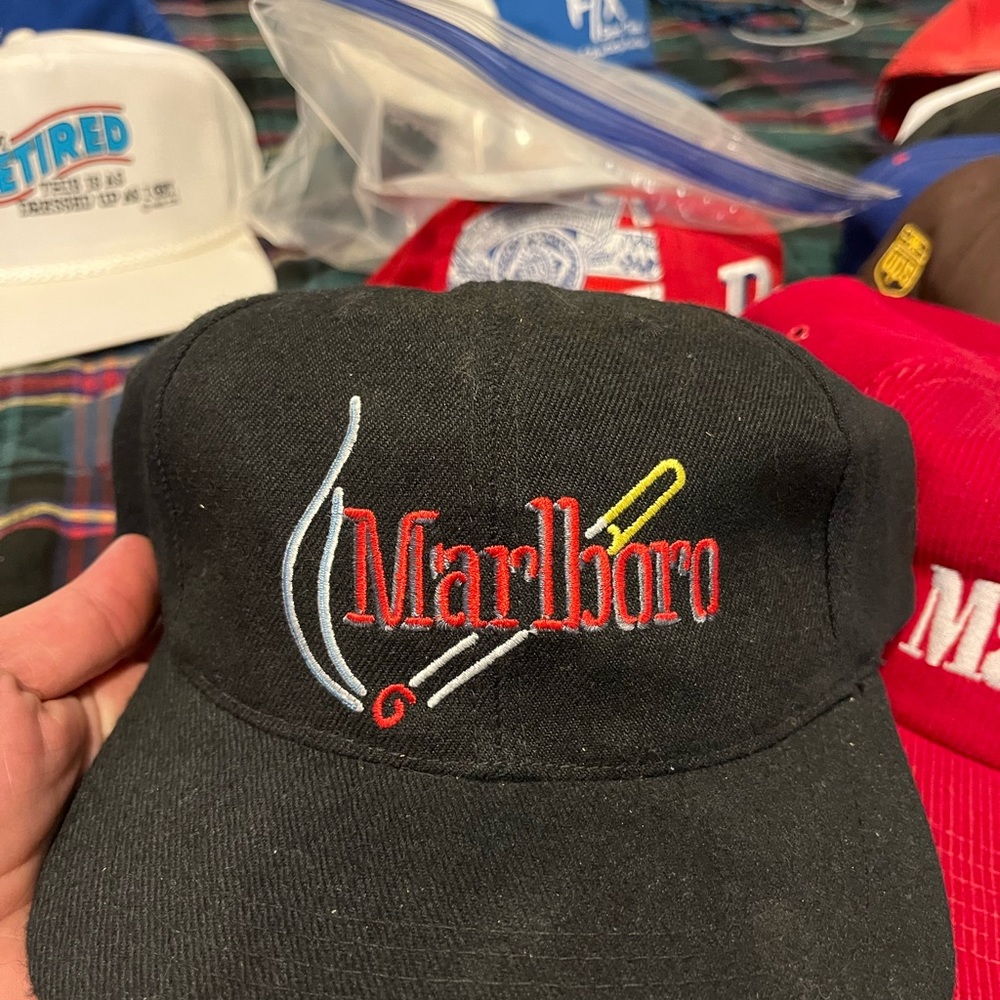 Marlboro Leather strap cap